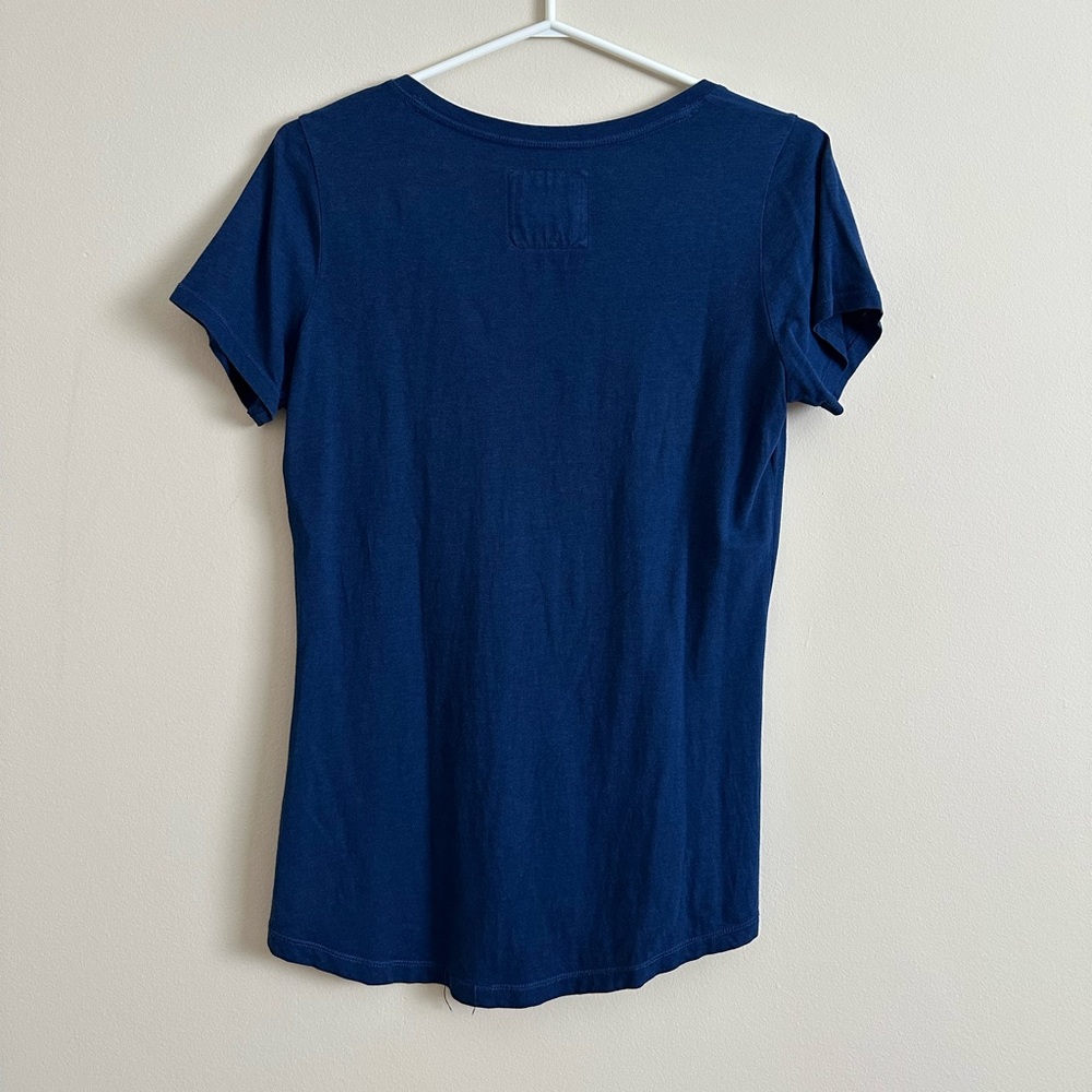 A&F V-neck Tee - Picture 2 of 5